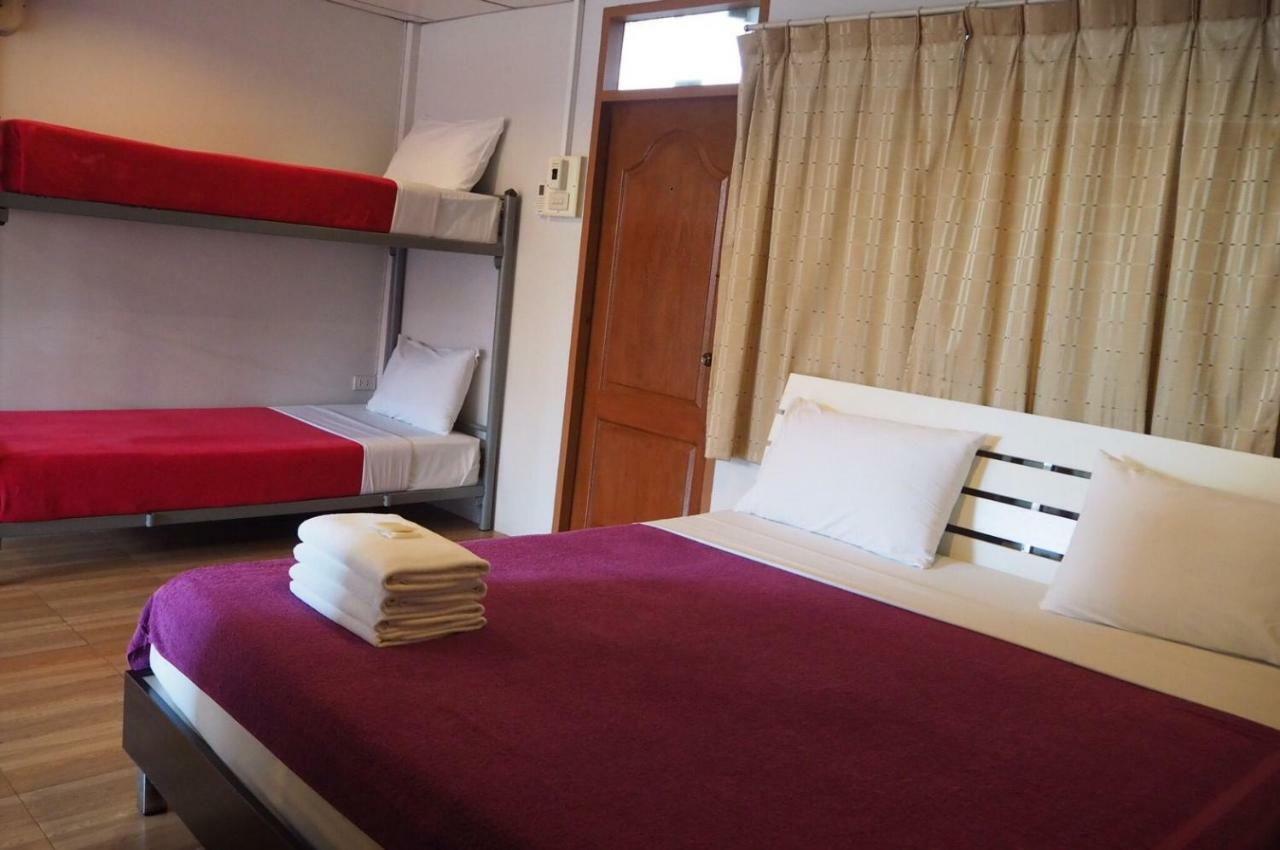 Samchai Hotel Si Racha Buitenkant foto
