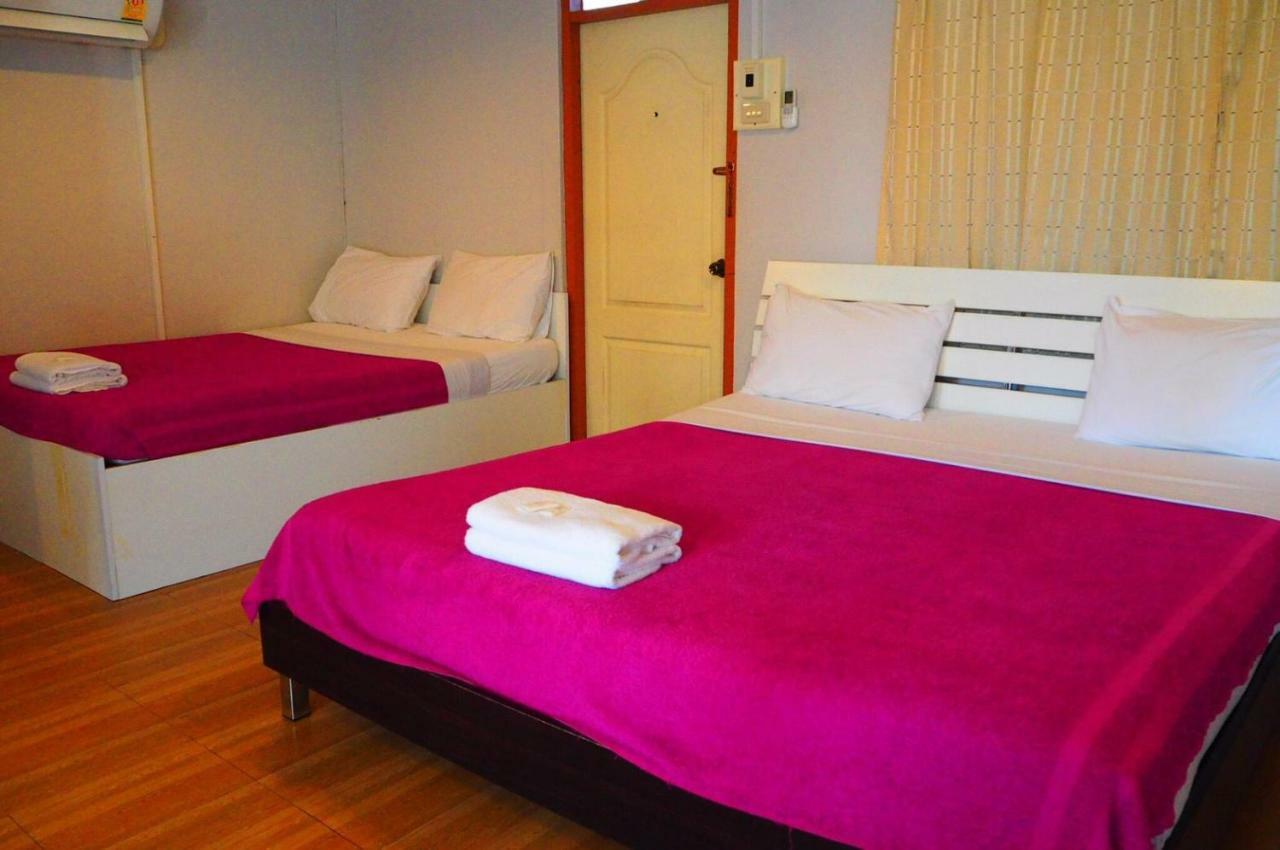 Samchai Hotel Si Racha Buitenkant foto
