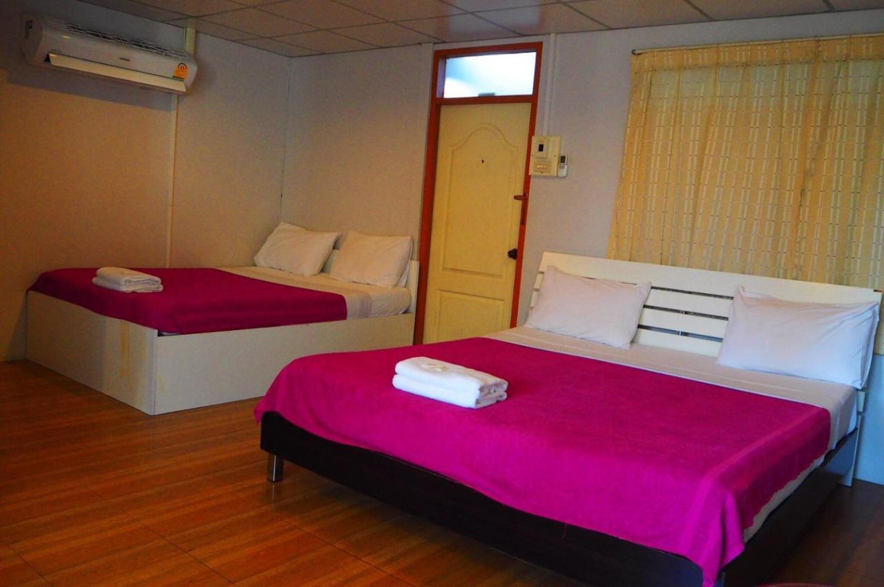 Samchai Hotel Si Racha Buitenkant foto
