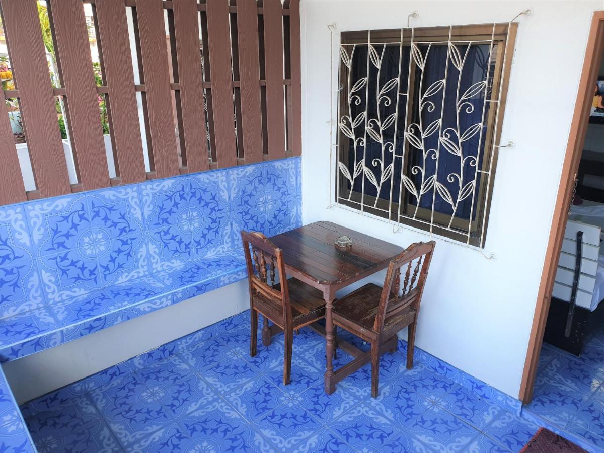 Samchai Hotel Si Racha Buitenkant foto
