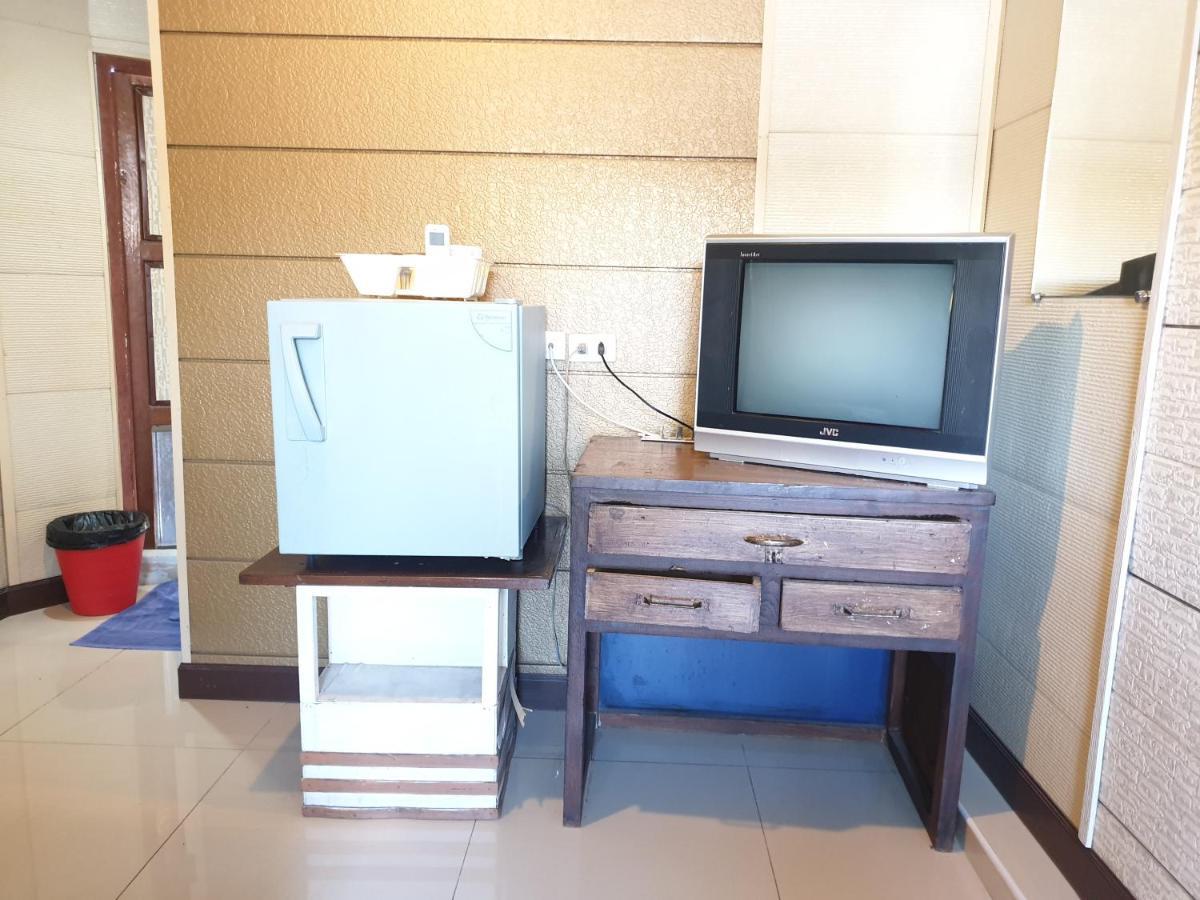 Samchai Hotel Si Racha Buitenkant foto