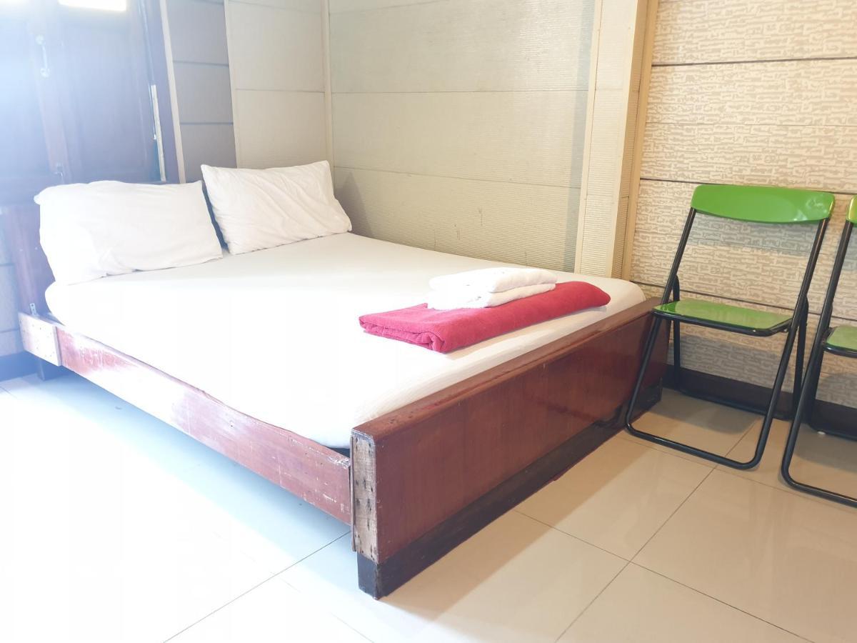 Samchai Hotel Si Racha Buitenkant foto